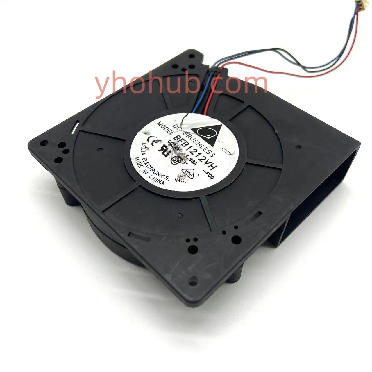 

Delta Electronics BFB1212VH F00 DC 12V 1.88A 120x120x30mm 3-Wire Server Cooling Fan