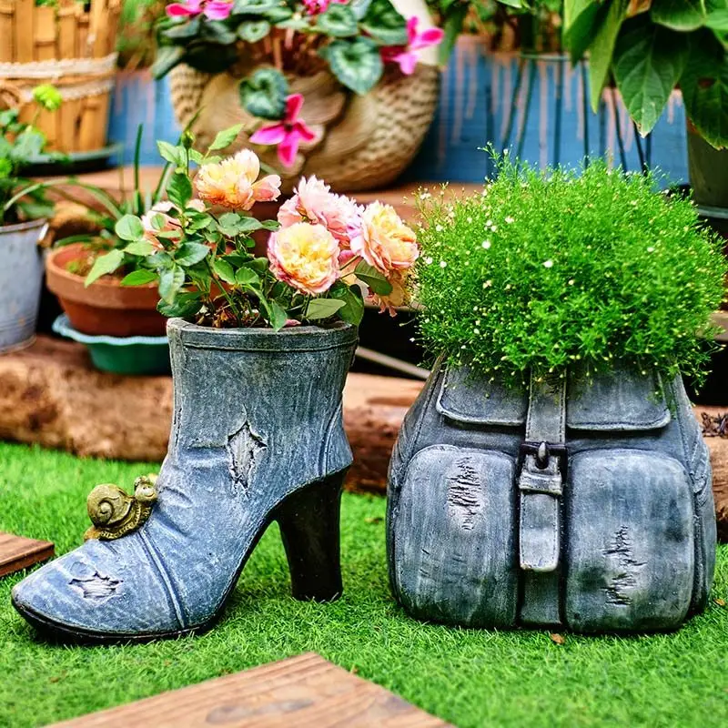 

Pastoral Denim High Heel Backpack Flowerpot Cement Ornaments Outdoor Garden Figurines Crafts Courtyard Villa Decoration