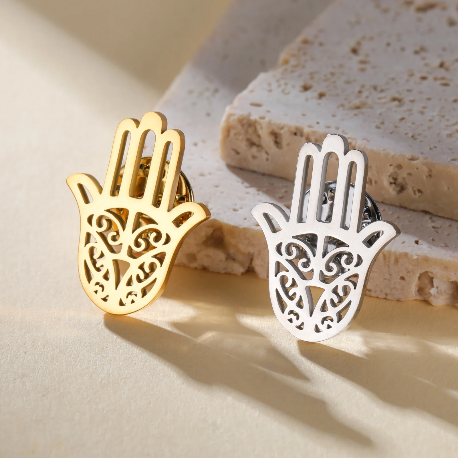 1PC Fashion Fatima Hand Brooch Stainless Steel Hamza Fatima Hand Badge Brooch Suit Backpack Badge Accessories Lucky Jewelry Gift