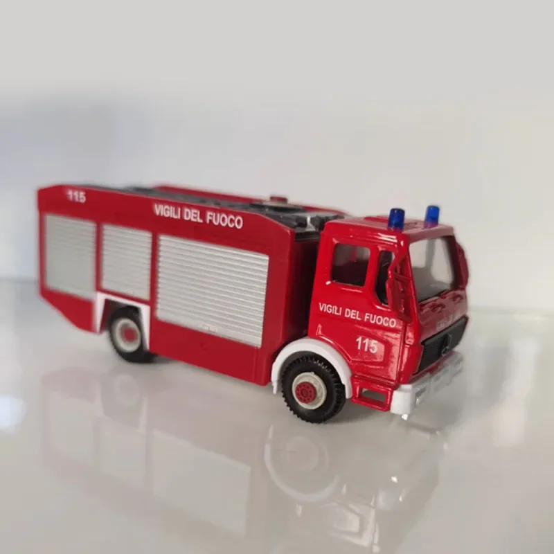 Modelo de coche de juguete de aleación de simulación de motor de bomberos a escala G1 para niños, regalo, adorno de escena de recuerdo, colección clásica