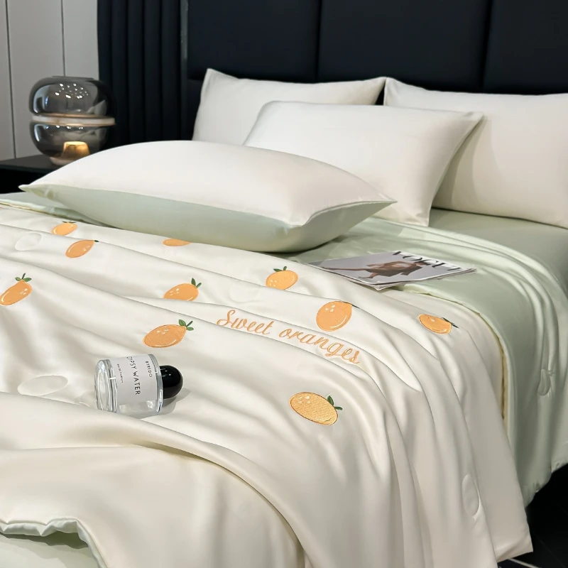 

Washed silk full embroidery and embroidery summer quilt student dormitory household single quilt cover