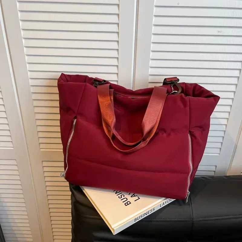 

Solid Color Nylon Large Capacity Zipper Tote Bags Simple Commuting Handbag 2025 Hot Sale Versatile Women's Shoulder Bags
