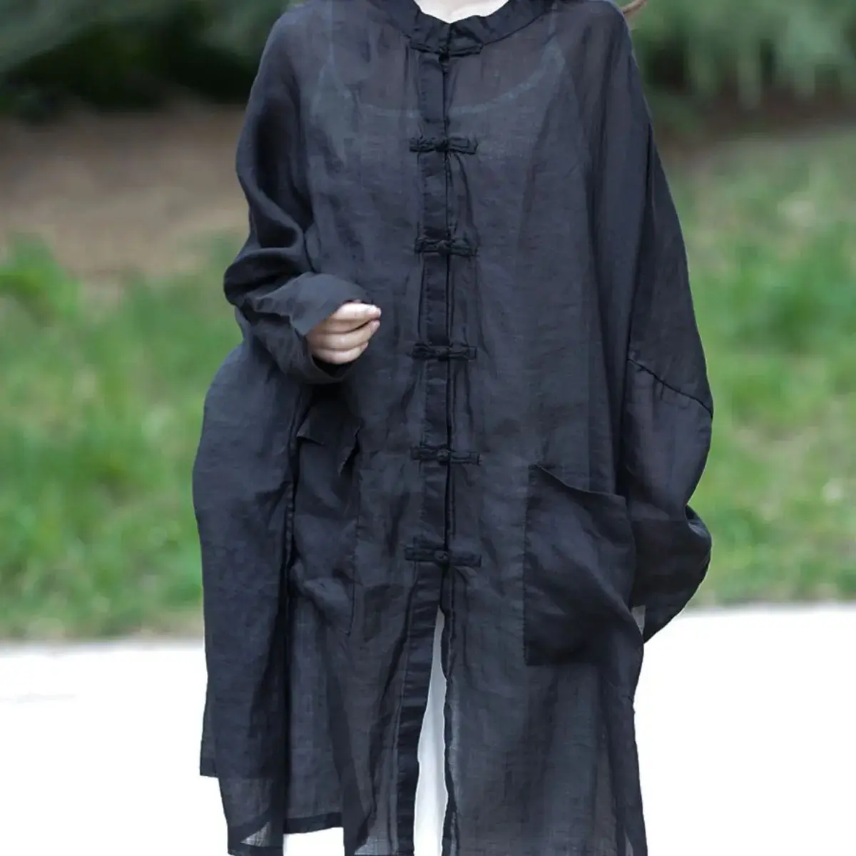 

Chinese Style Black Tunic Long Blouse Women Autumn New Cotton Linen Vintage Frog Button Female Tops Casual Mid-Length Clothing