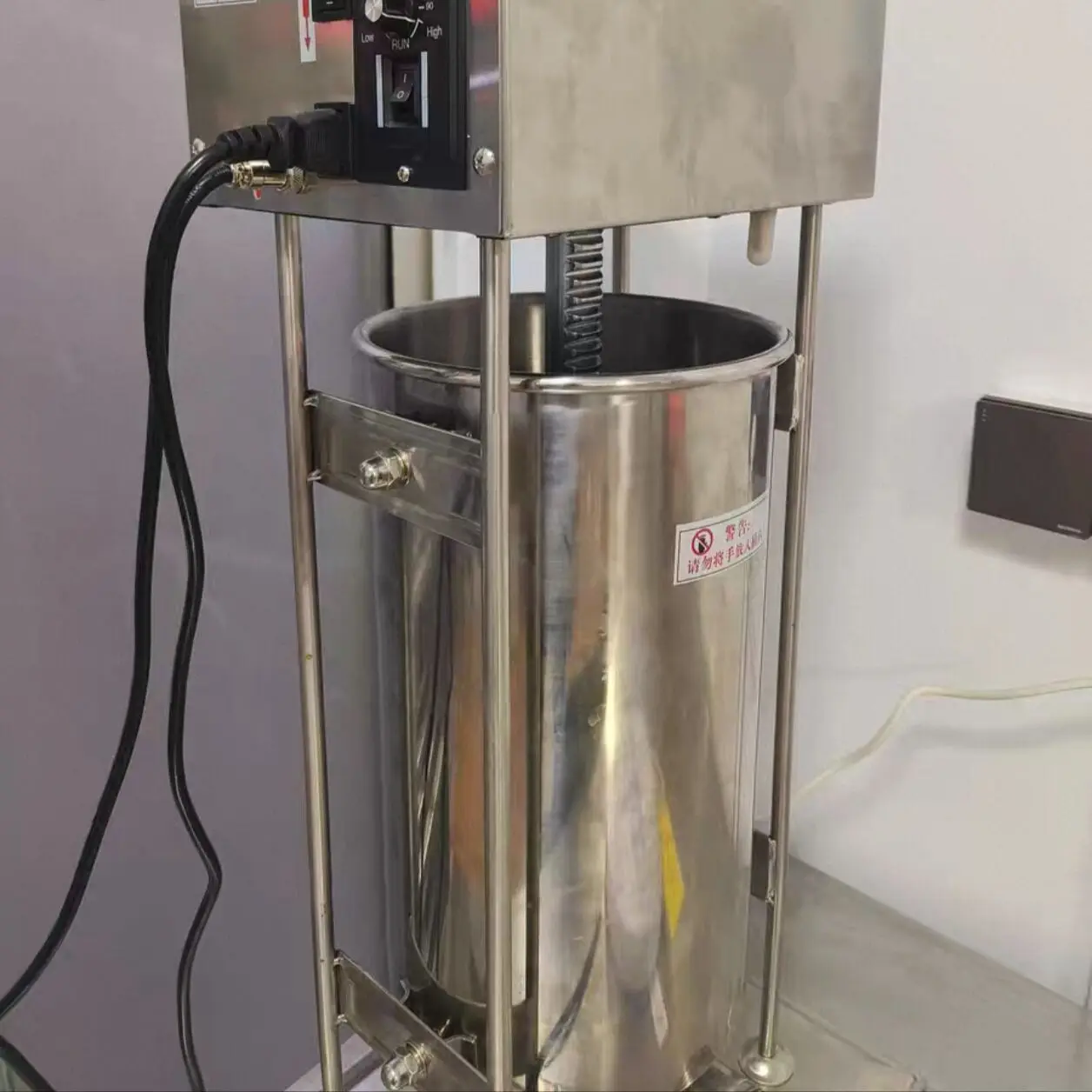 

Электрическая машина для производства колбас из нержавеющей стали