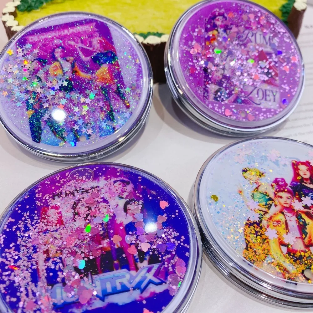 1PC Kpop Demon Hunters Opvouwbare make-upspiegel Draagbare dubbelzijdige spiegel Studentenslaapzaal Desktop Klein cadeau