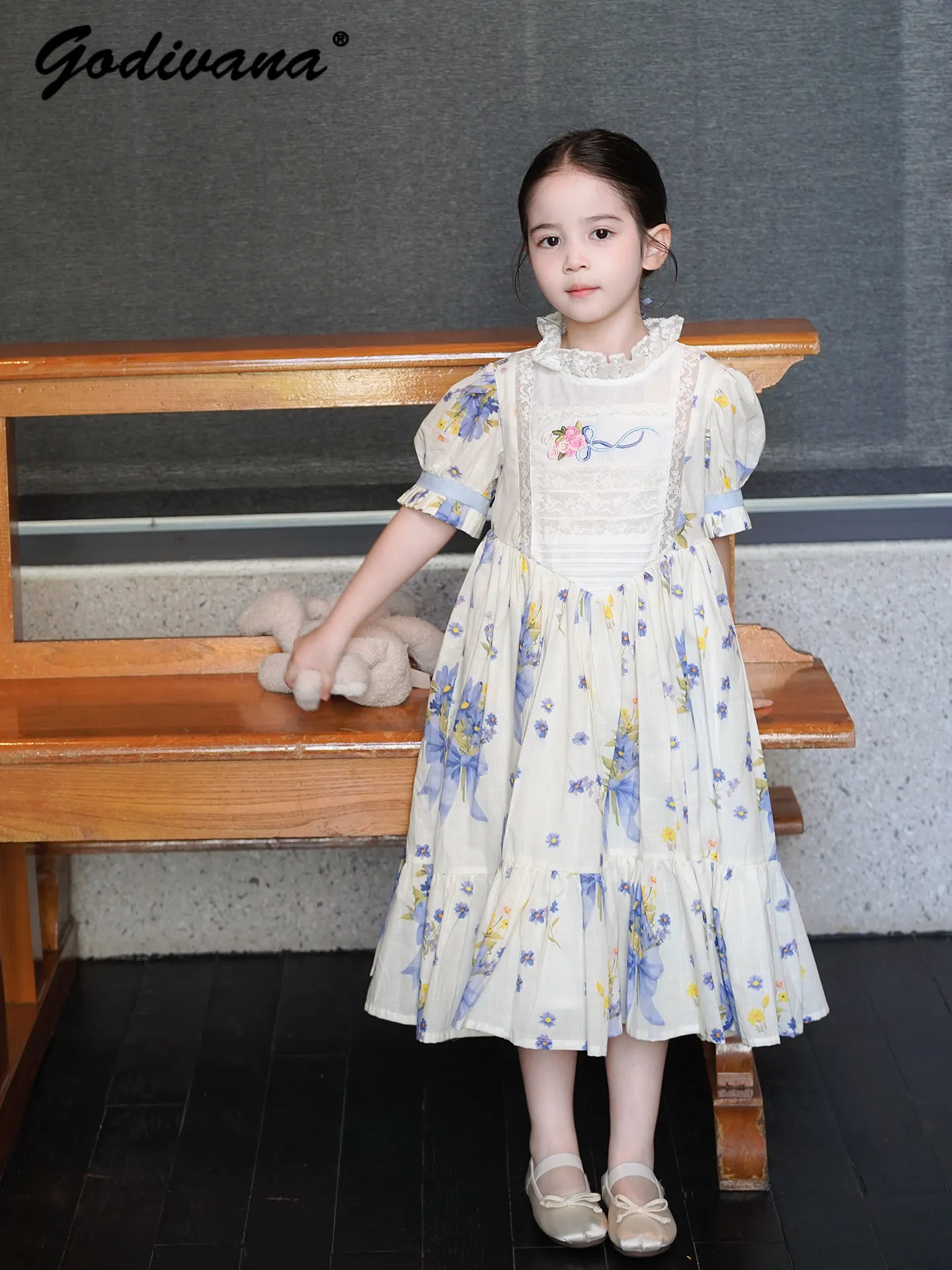 

Sweet Girls 2026 New Summer Fashion High End Floral Embroidered Princess Dress Kids Lace Cotton Linen Soft Puff Sleeve Dresses