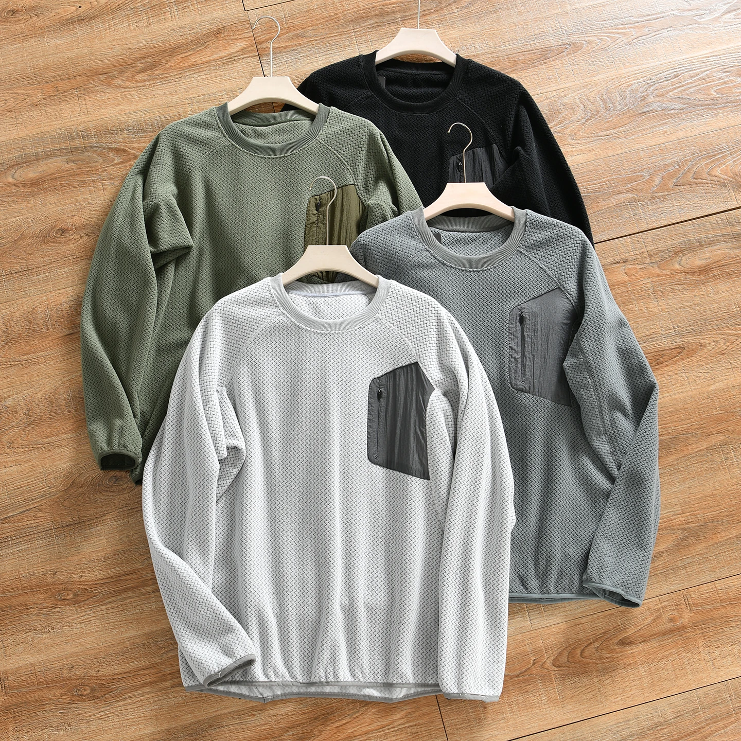 

3D Tailoring Fleece Lined Hoodie Men's Outdoor round Neck Loose Fit Warm Polyester Fabric Wave Pattern Breathable Antibacterial