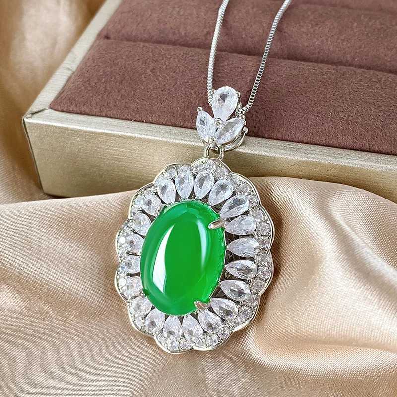 Jewelry Gold-Plated Ice Fluorescent Red Corundum Green Chalcedony Elegant Set 13*18