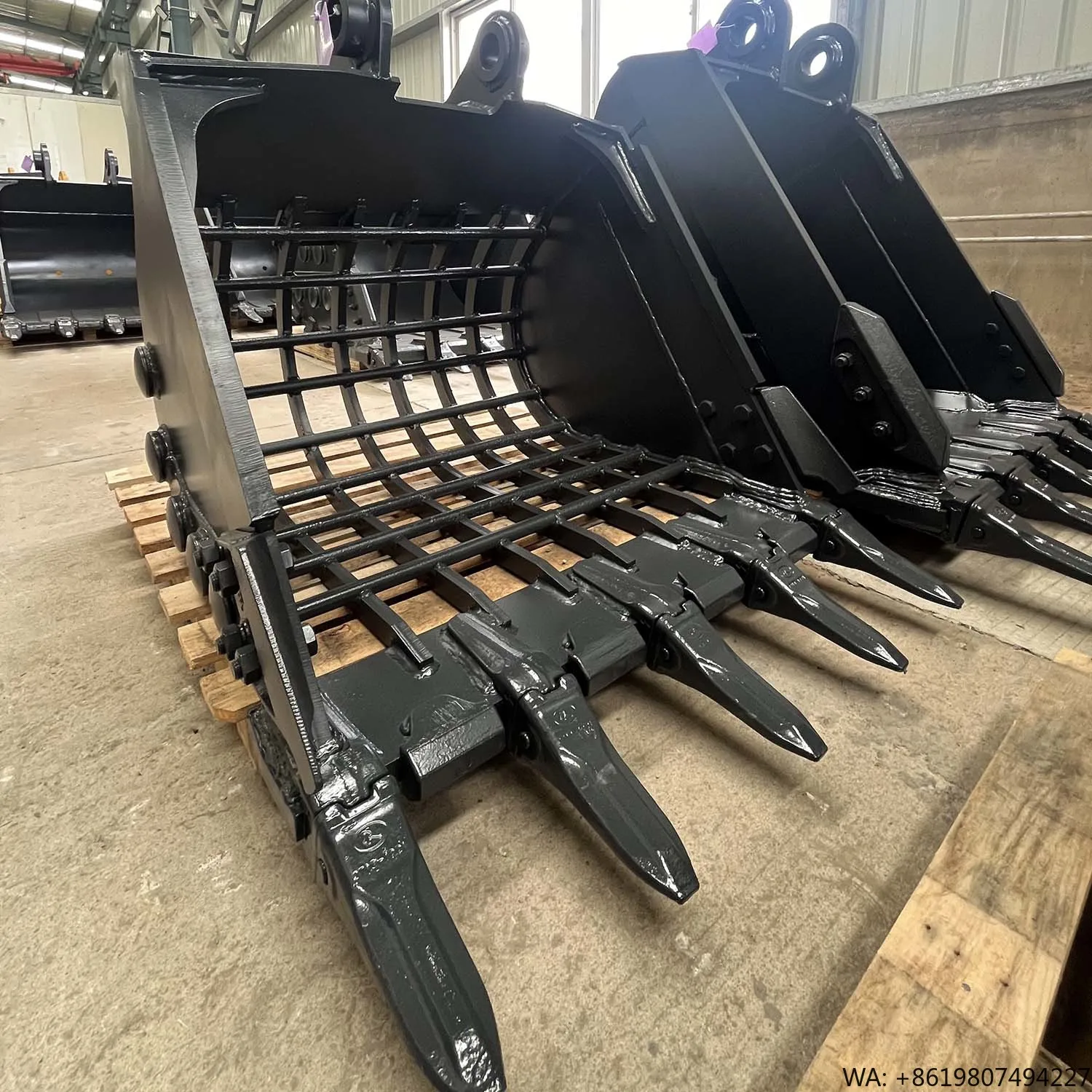 Custom 50x50mm 1.5m³ 1.6m³ 1.7m³ 1.8m³ 1.9m³ Capacity Excavator Skeleton Screening Bucket for Fine Material Separation Works