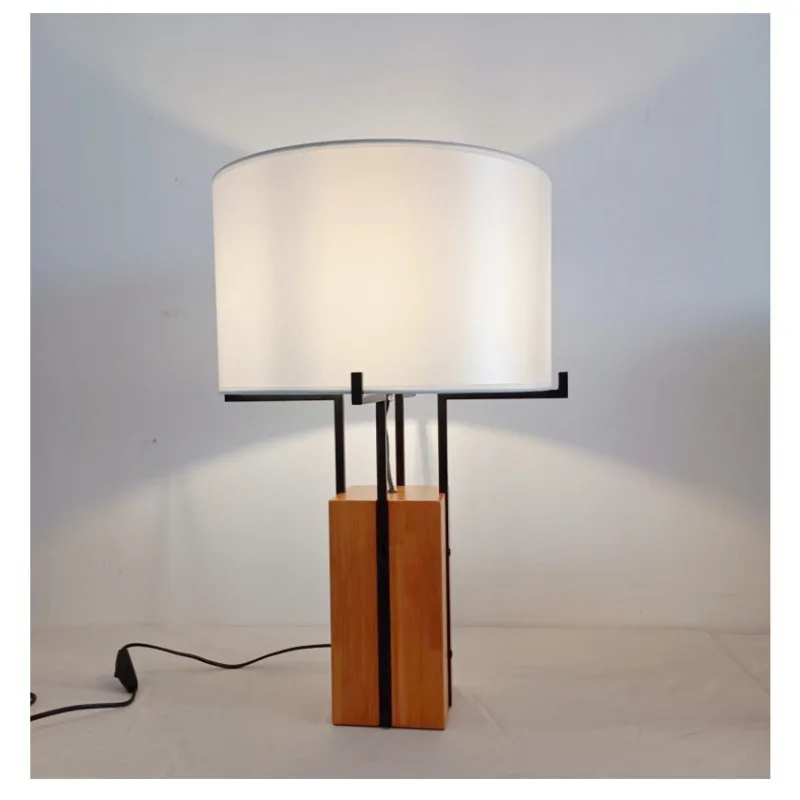 Model room, bedside lamp, wood art, fashionable atmosphere, table lamp, wabi-sabi style living room, B&B, hotel lamp