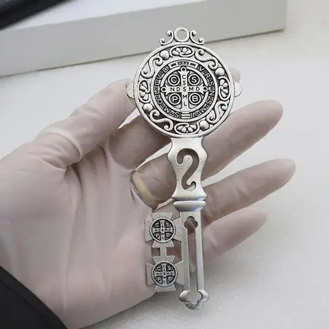Exorcism St Benedict Maltese Cross Medal Patron Saint Benedict Key Shaped Cross Pendant Amulet Jewelry Home Wall Hanger Crafts