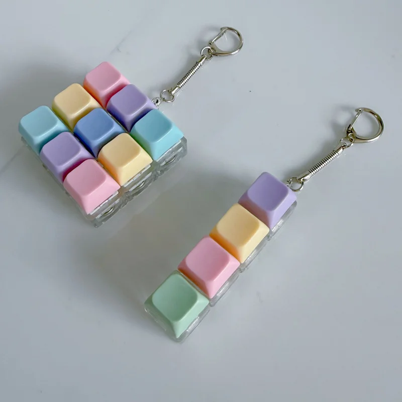 2026 New Decompression Keyboard Key Toy, 4/9 Buttons Finger Pinch Game, Anti Stress Relief Fidget Keychain, Portable Office Desk