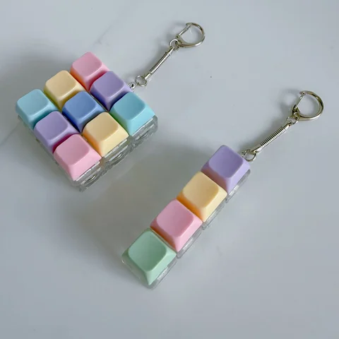 2026 New Decompression Keyboard Key Toy, 4/9 Buttons Finger Pinch Game, Anti Stress Relief Fidget Keychain, Portable Office Desk
