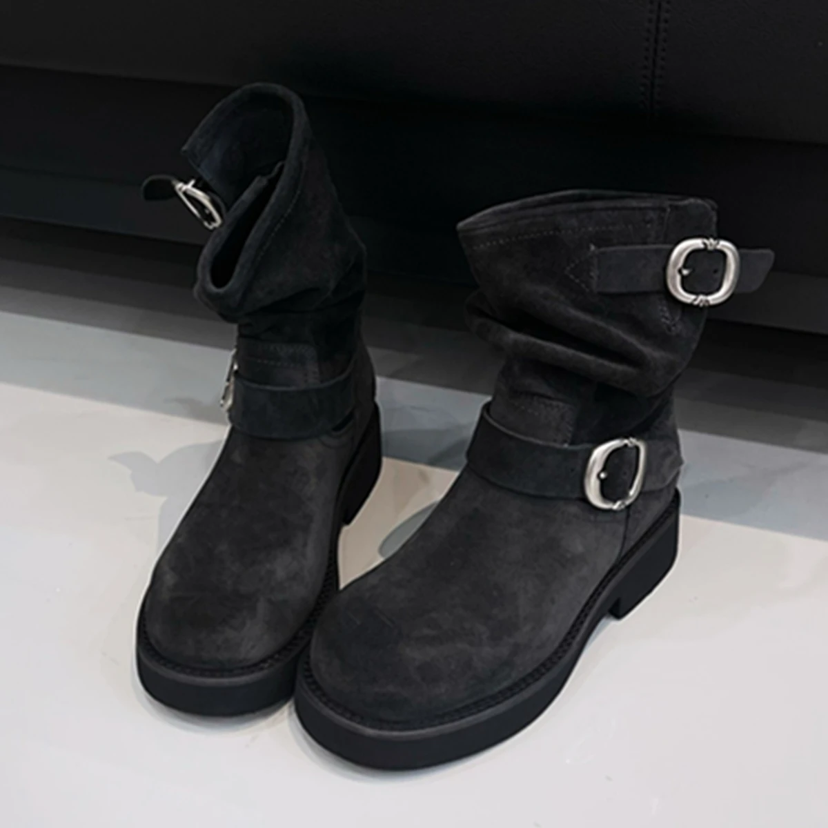 

Withered With Metal Buckle Thick Heel Round Toe Ankle Minimalist Retro Washed Cowhide Boots Women Stacking Boots