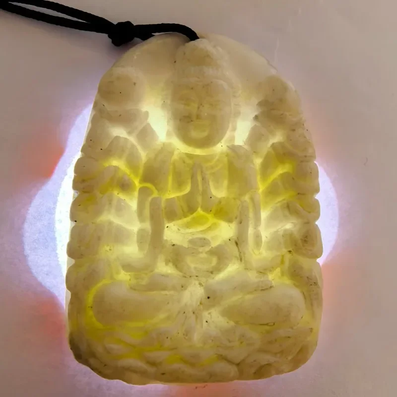 Lantian Jade Thousand-Hand Guanyin Bodhisattva Amulet Pendant 316