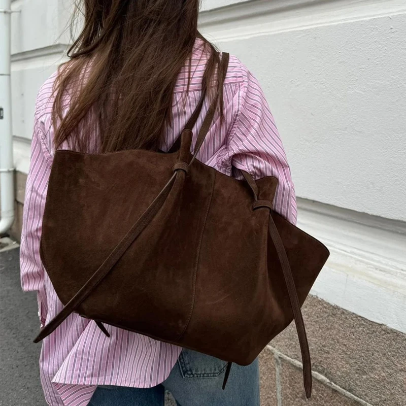 Iniciais de nome personalizado Grande capacidade de camurça falsa yuze sacolas para mulheres bolsas de designer de luxo e bolsas 2024 novo no vintage ruched decoração axilas bolsa de ombro alta qualidade Frete grátis