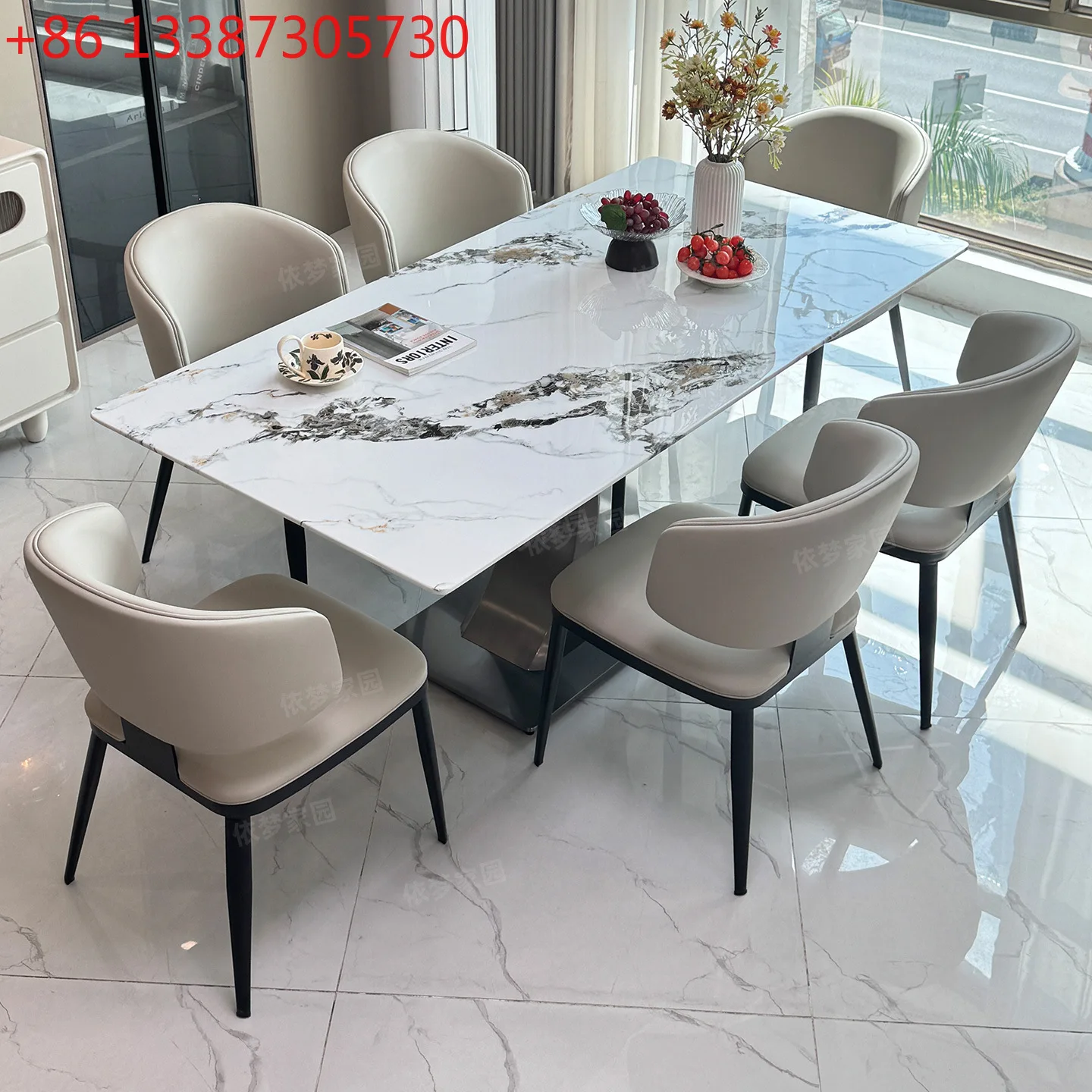 

Итальянский обеденный стол в стиле лёгкой роскоши, современный, простой, новый, высокого класса.