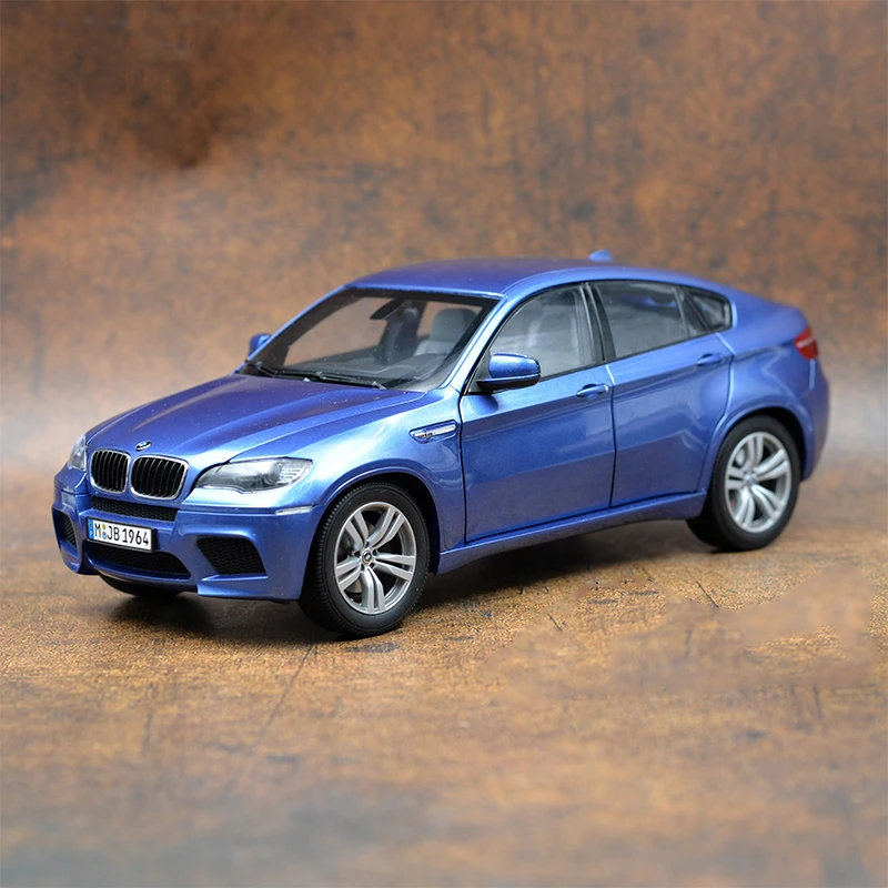 Diecast Original 1/18 Scale BMW X6M SUV Simulation Alloy Car Model Static Display Collectible Gift Toy Souvenir Decration