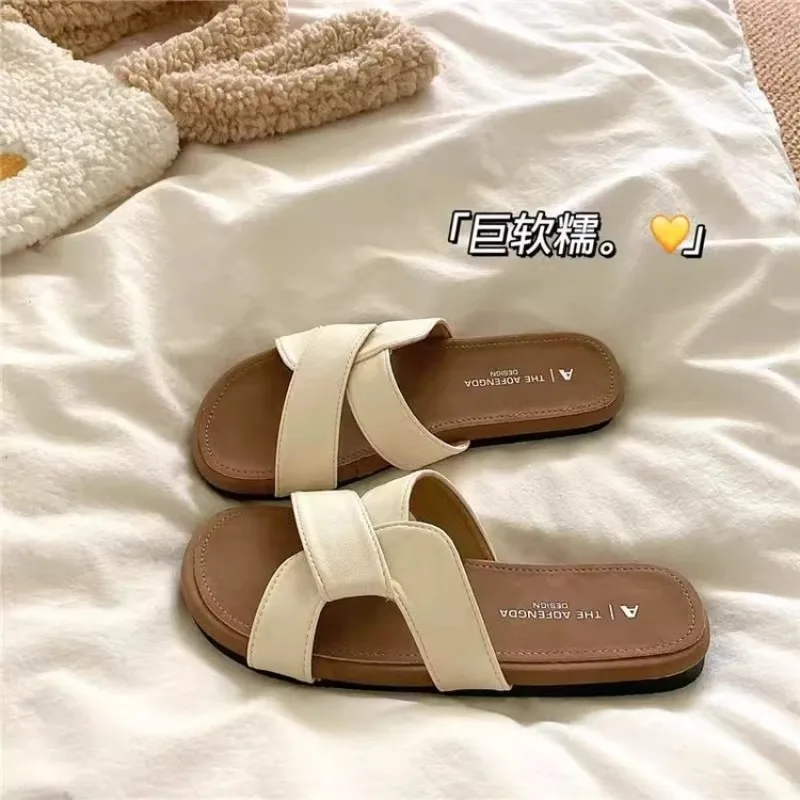 2026 hochwertige neue Knoten-Kreuzpantoletten für Damen, weich und bequem, geeignet für Sommer-Strandsandalen