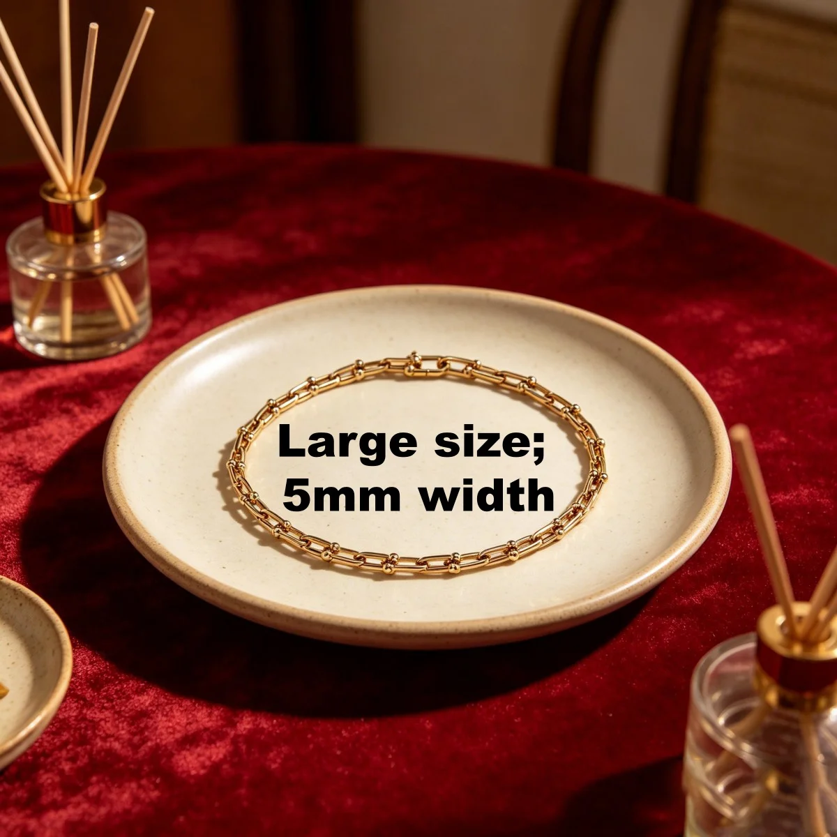 

Большое U-образное цепное колье шириной 5 мм; простое и стильное украшение, подходящее для повседневной носки и вечеринок.