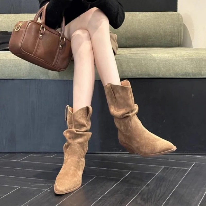 

2025 Autumn Winter New European American Style Pointed Toe Versatile Chunky Heel Western Short Slim Pile Boots for Women