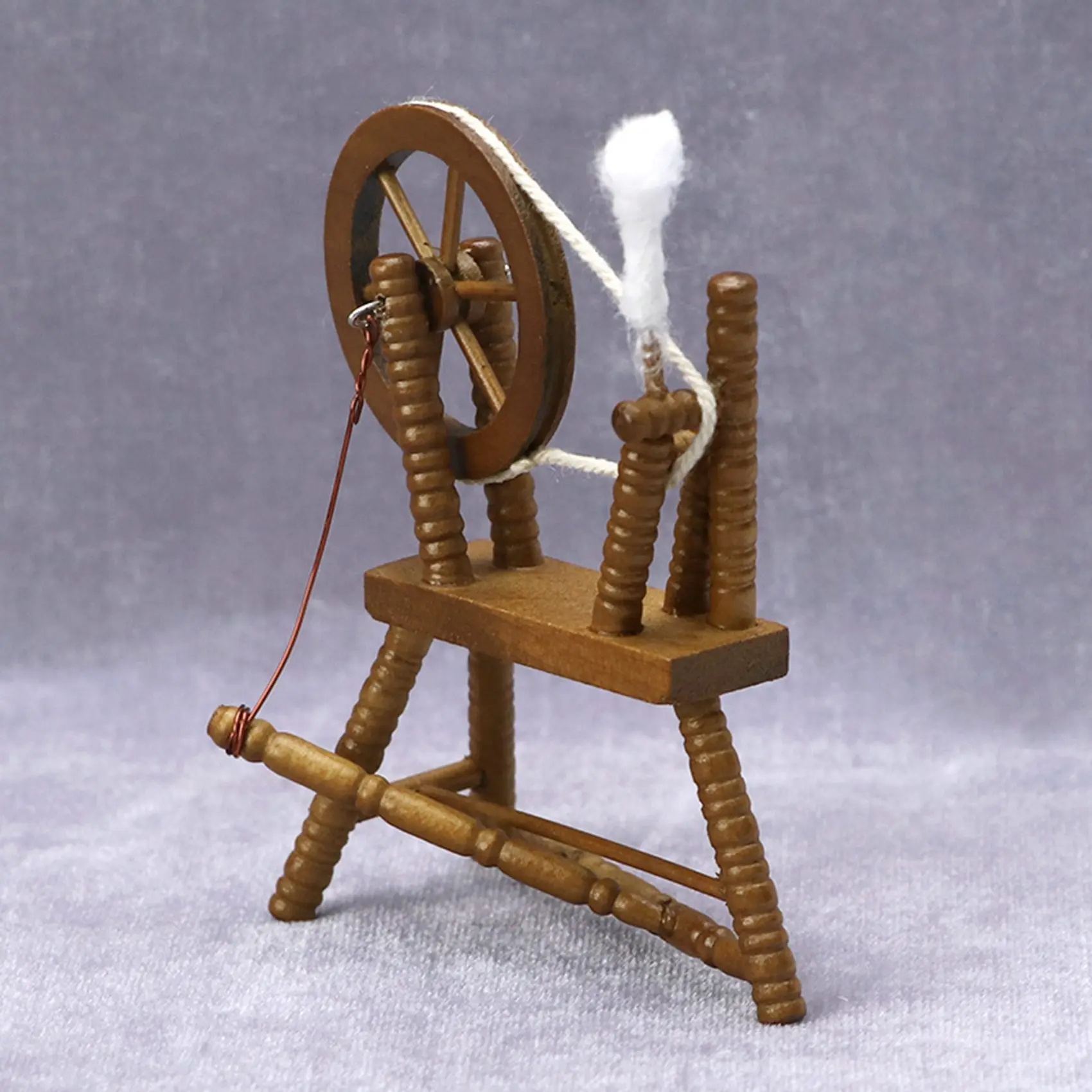 L67A Pro 1:12 Scale Dollhouse Miniature Hand Reeling Machine Wooden Spinning Wheel Retro Mini Spinning Wheel Brown