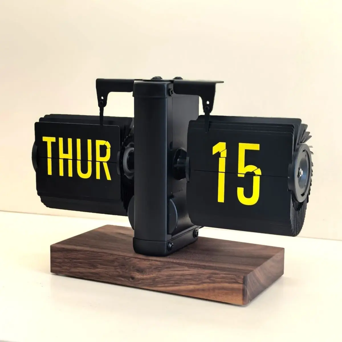 Automatic page-turning clock Calendar clock page-turning technology Home ornament