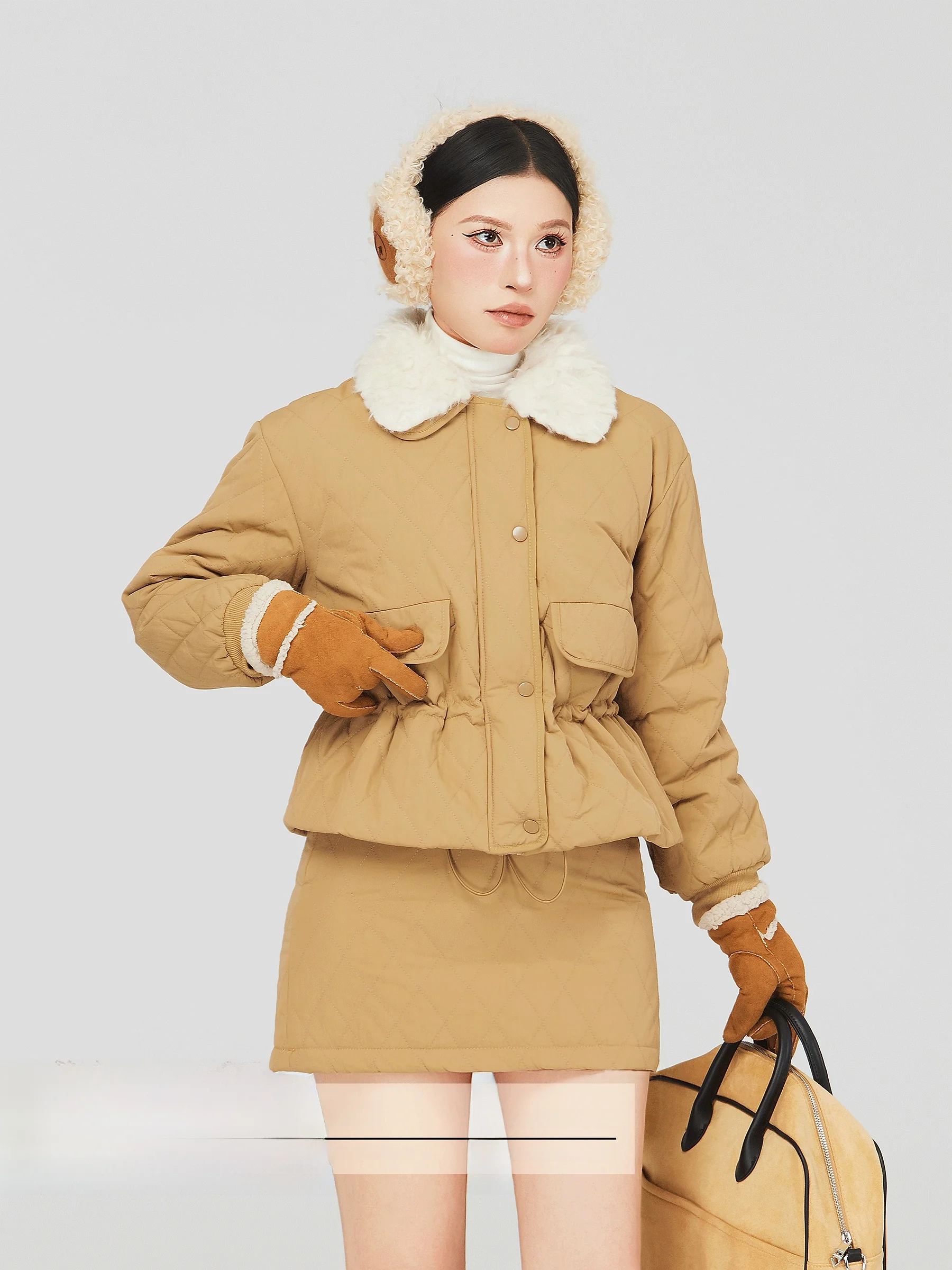 طقم ملابس شتوية أنيقة للنساء مقاس كبير على الطراز الكوري، تنورة قصيرة عالية الخصر مع سترة قطنية، مجموعة أنيقة من السترة والتنورة