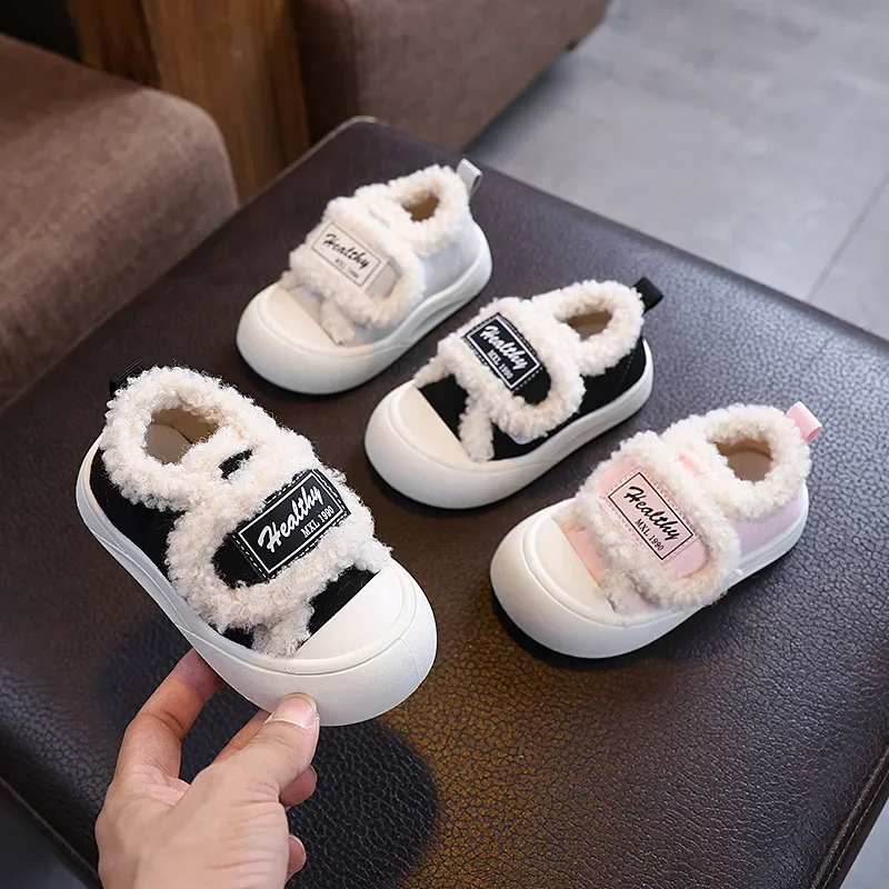 

Winter New Fashionable Children's Shoes with Velvet Warm Casual Shoes 2025 Exquisite and Versatile Girls' Outdoor Shoes