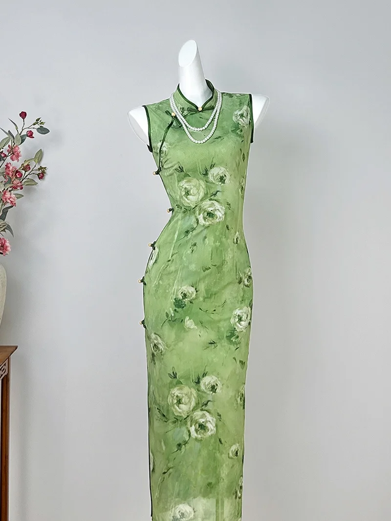 

Young Women's Green Summer New Chinese Style 2026 Elegant Fashionable Long Qipao Dress Low Slit Breathable Polyester
