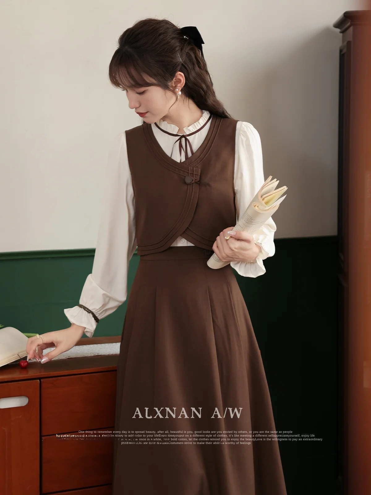 Conjunto de falda larga y Sve irt marrón para mujer, traje de camiseta Faion, otoño 2023, nuevo Sle de Lu Xiang Nan, jarabe de arce Latte