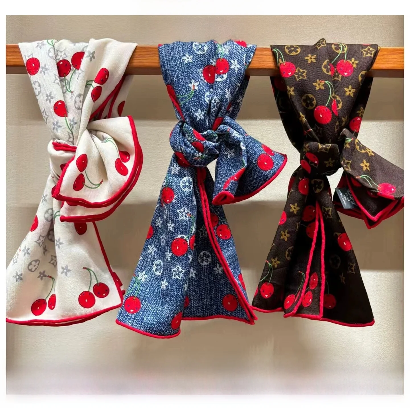 Echarpe-en-soie-double-face-imprime-cerises-style-europeen-echarpe-d'ete-polyvalente-multifonctionnelle-grande-echarpe-carree