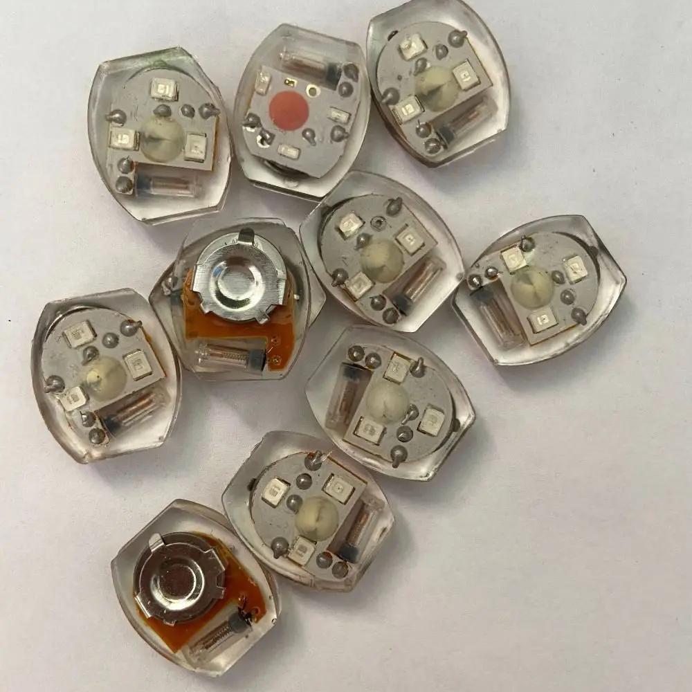 10Pcs Shoe Decoration Plastic LED Shoe Light Luminous Miniature Vibrating Light Glowing Movement Electronics Lamp Woman Men
