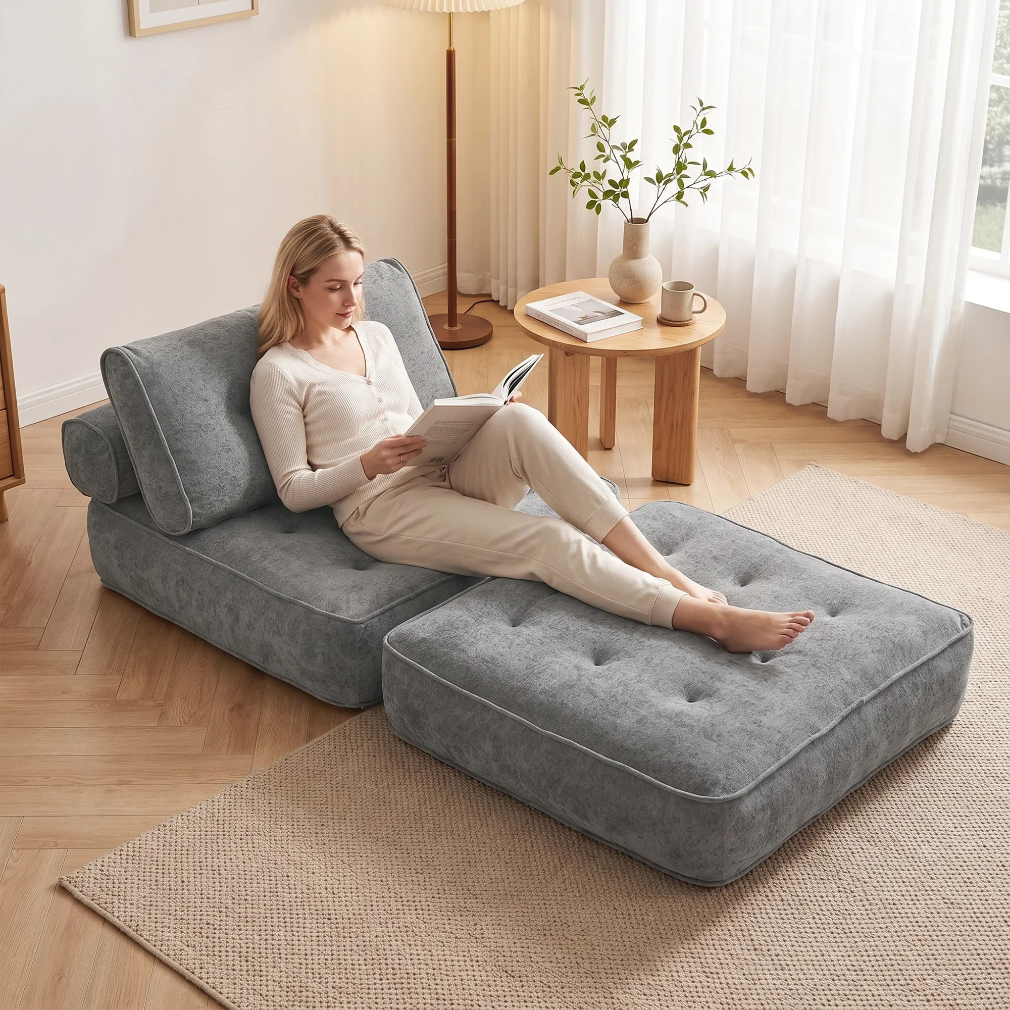 Poltrona letto trasformabile 3 in 1, di colore grigio chiaro, con seduta imbottita e spessa, e 2 cuscini inclusi. Divano letto pieghevole, ideale per il soggiorno, la camera da letto o la stanza degli