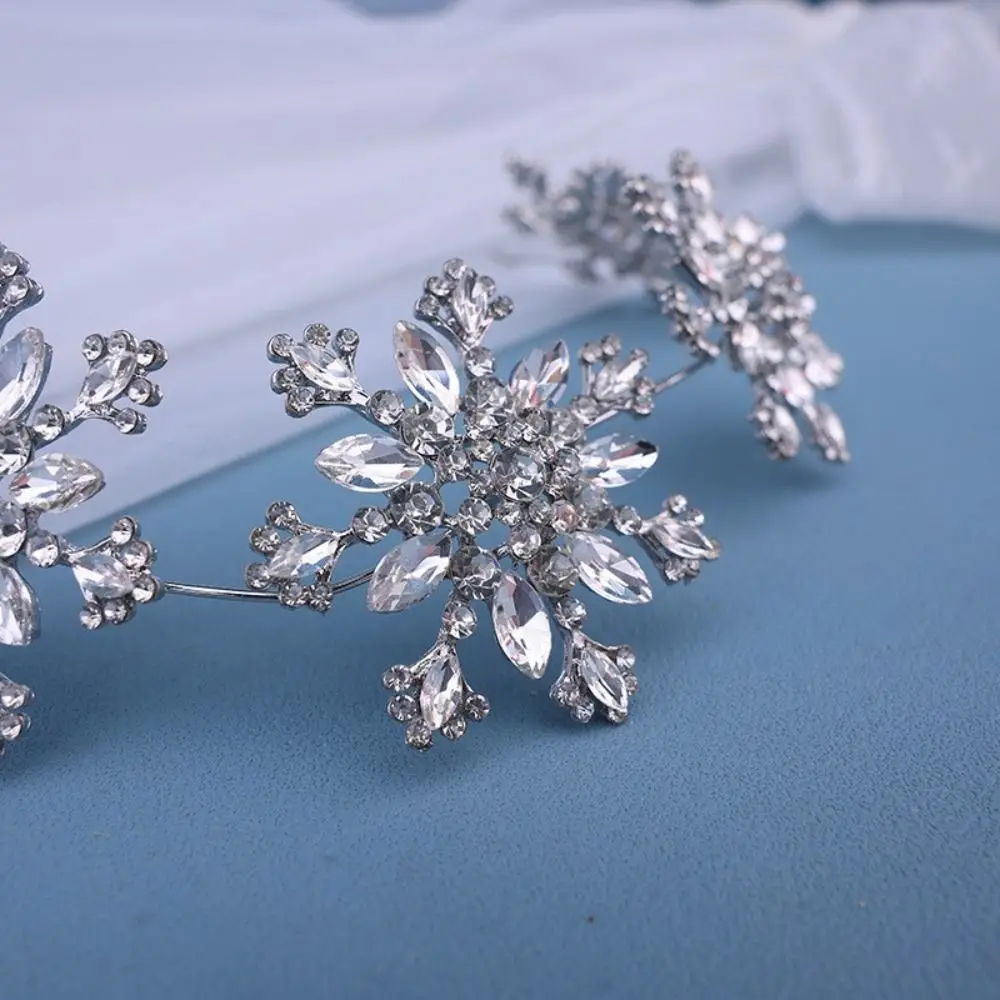 Silver Color Wedding Headdress Sparkling Snowflake Rhinestone Tiaras Snowflake Crown Shiny Headwear Hair Accessories image 4