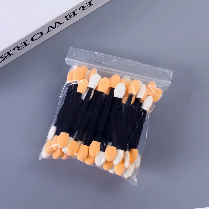 Cuttte 50/100 pièces applicateurs jetables d'éponge d'ombre à paupières double face avec récipient, pinceaux de fard à paupières de longueur applicateur de maquillage