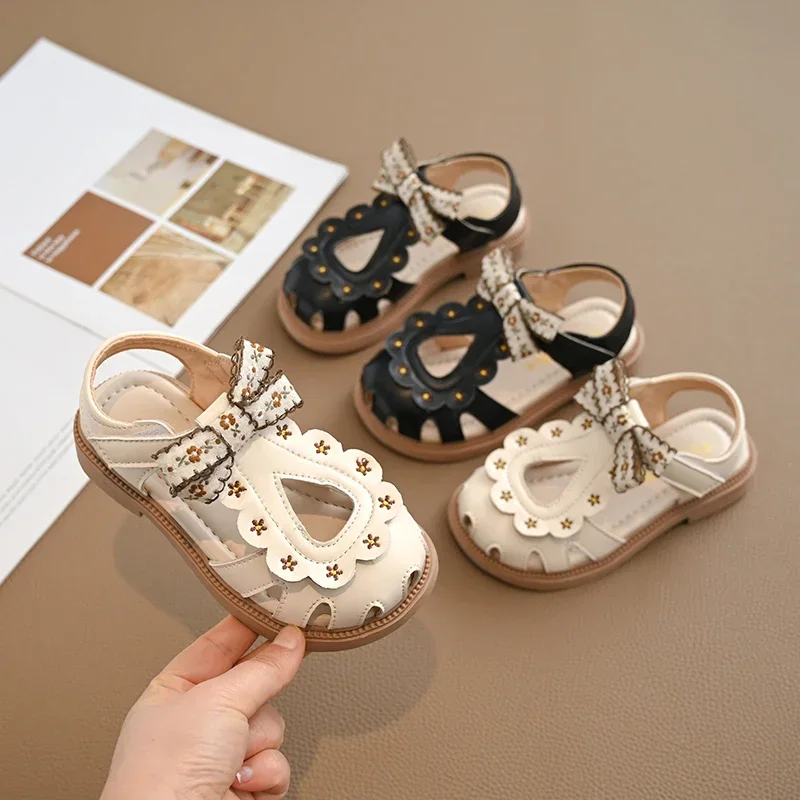 

Classic Girls Embroidery Sandals Summer Toddler Bowknot Kids Hollow-out Sandals Fashion Anti-kick Children Princess Flat Sandals
