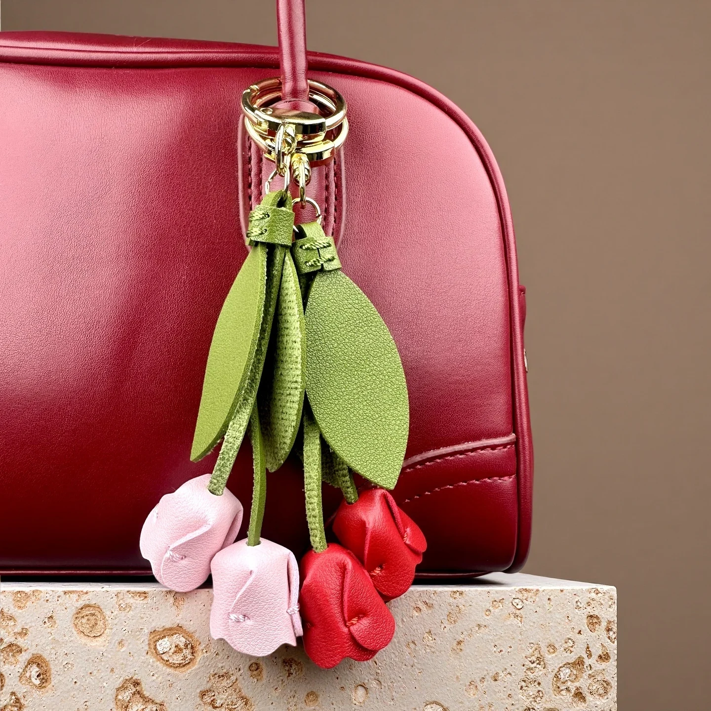 Lifelike Tulip Drop Bag Charm-Hanging Floral Pouch Decor with Droopy Petals-Aesthetic Flower Gift For Women/Nature/Flower Lovers
