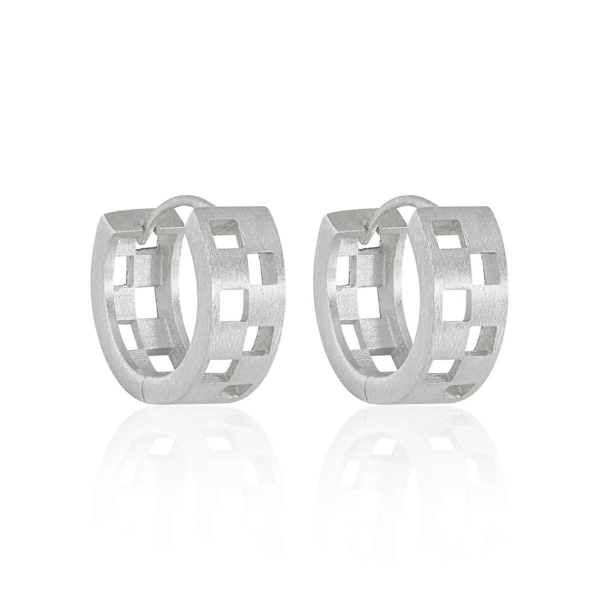 

Matte brushed hollow ear buckle for women's high-end sense S925 pure silver niche original ins temperament round silver earrings