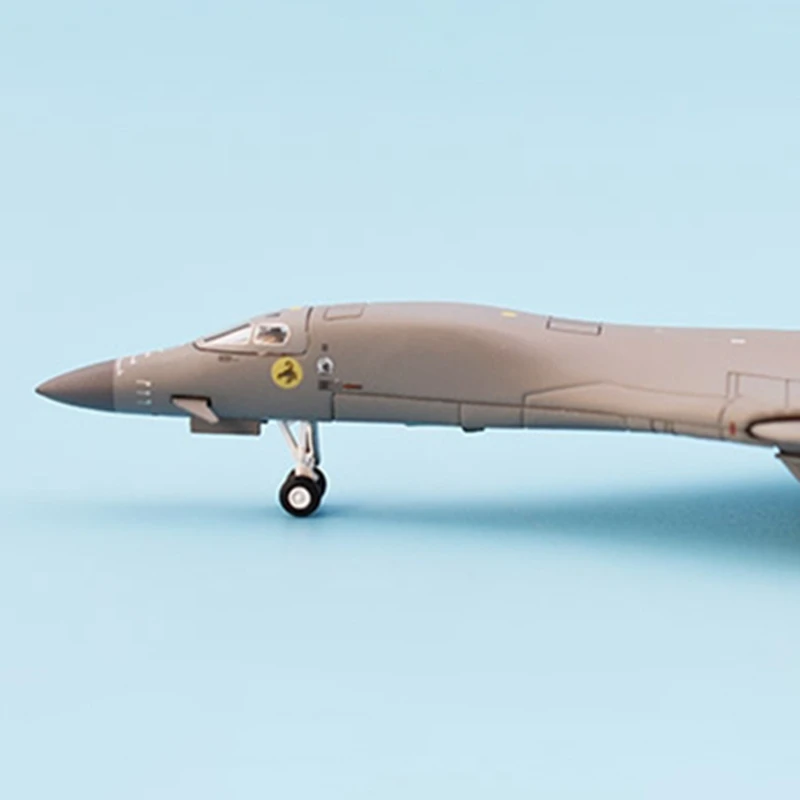 Diecast Us Air Force B-1B Militarized Combat Lancer Bomber Alloy Model 1:400 Scale Toy Gift Collection Simulation Display