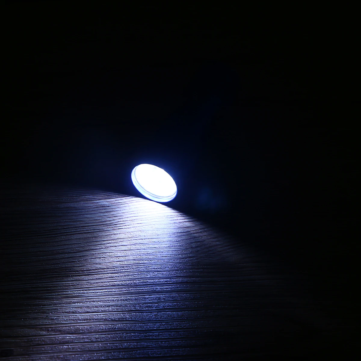 

4pcs LED Flashlight Aluminum Alloy Lightweight Compact Portable Outdoor Camping Taschenlampe Torch Light UV LED