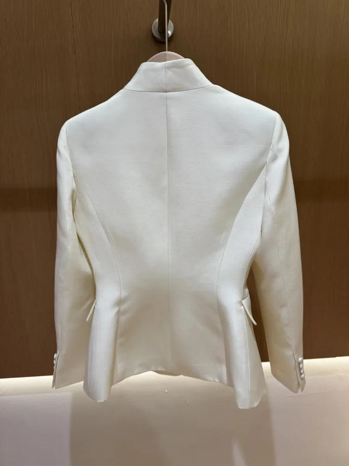 Luxury Women Wool Silk Blend Blazer Mandarin Collar Decorative Button Placket Slim Fit Jacket For Business Elegant Occasions