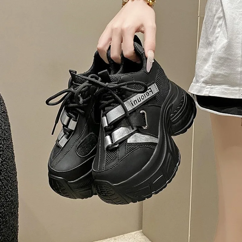 

Новые модные женские кроссовки на платформе 10 см, весенне-летний стиль, толстая подошва, увеличивающие рост, из хлопка и сетки, дышащие, повседневные.