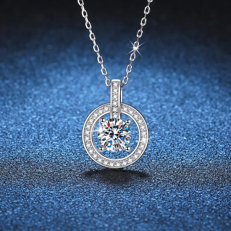 

18K Platinum Diamond Pendant Round Lock 1 Carat Women's Necklace D Color Moissanite PT950 Platinum