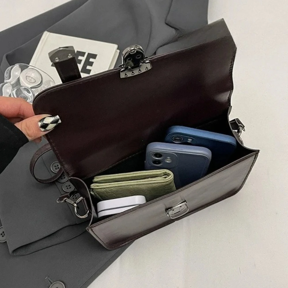 الفتيات مائة الرجعية حقيبة مربعة صغيرة الطالبات بسيطة Crossbody كلية نمط حقيبة يد قفل معدني مشبك الديكور