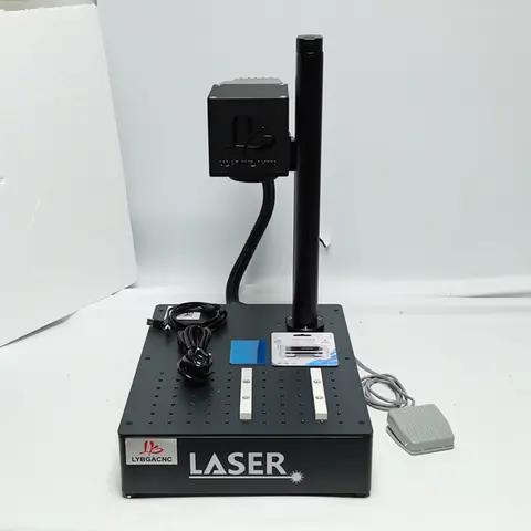보석 섬유 레이저 100W 50W 30W 20W 금속 마킹기 (회전축 옵션, 2개의 적색광 포커스 조절 가능) 조각기/커터/마커