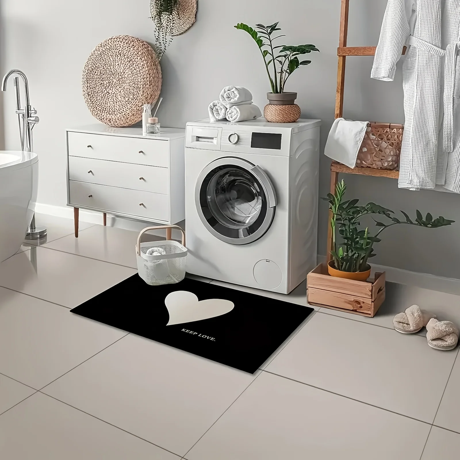 VIKAMA Valentine's Day Heart-Shaped Rug Soft and Comfortable Bedroom Floor Mat Non-Slip Bathroom and Kitchen Foot Mat Home Decor