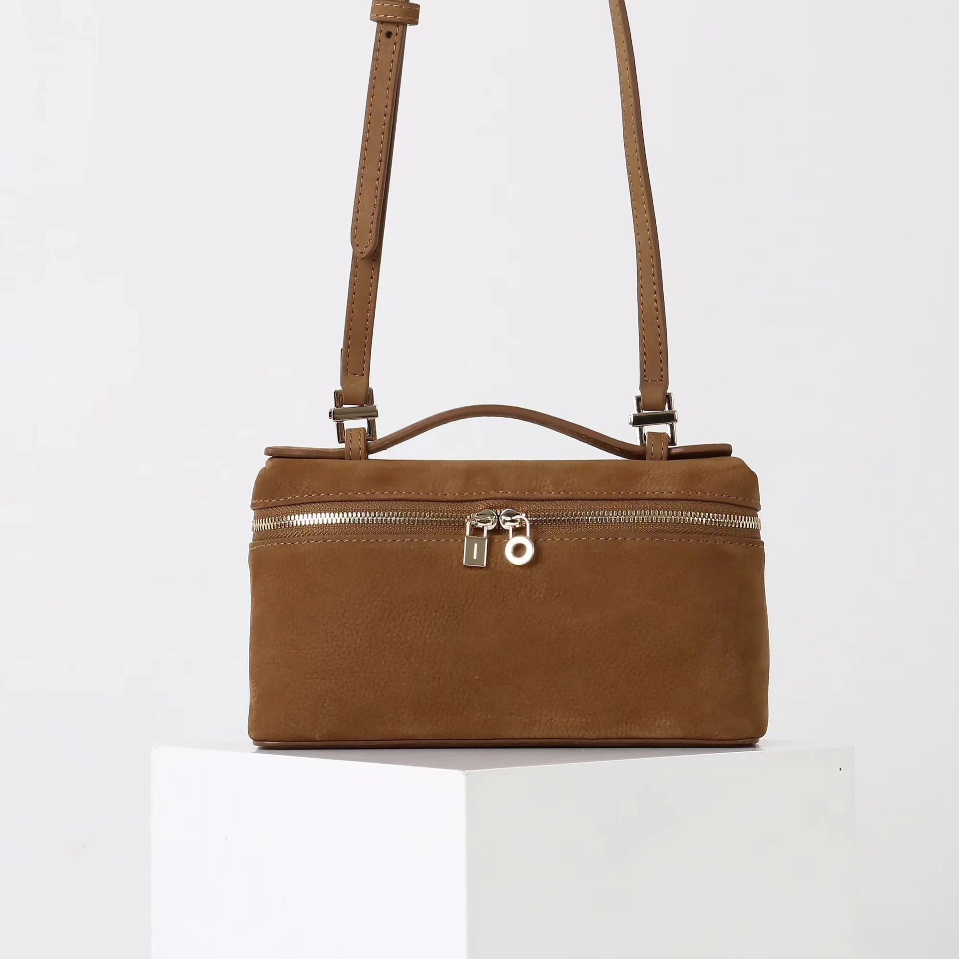 

2025 New Versatile Leather Handbag Matte Suede Lunch Box Bag Makeup Hand Shoulder Messenger Bag