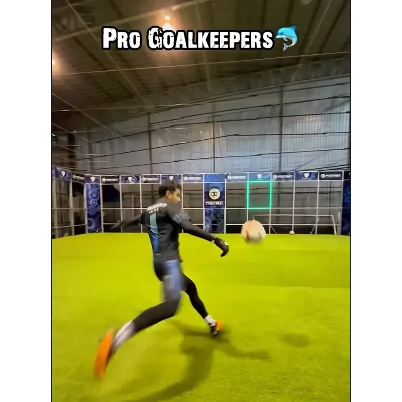 Interactive Indoor Football Sports Game Simulator Children's and Adult Amusement Park Product Indoor Playground