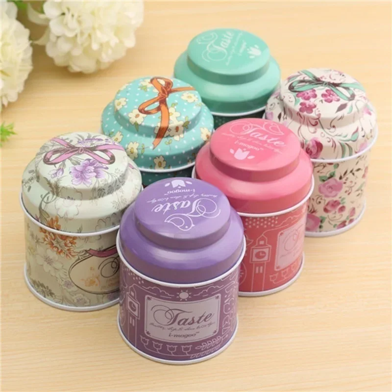Mini Vintage Palace Iron Storage Can Christmas Candy Tea Pot Cosmetics Storage Box Metal Can Tea Coffee Storage Jar Random Color